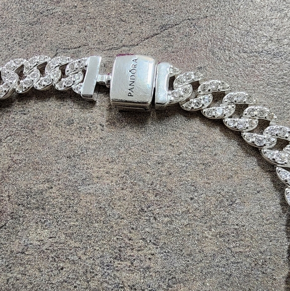Pandora Timeless Pavé Cuban Chain Bracelet - Picture 4 of 7